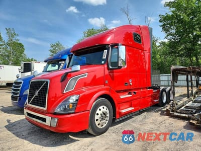Drugie zdjęcie samochodu z przodu: 2018 VOLVO VNL SEMI TRUCK VIN:4V4NC9EH7JN887881 - miniatura