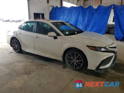 Czwarte zdjęcie samochodu z boku: 2022 TOYOTA CAMRY SE VIN:4T1T11AKXNU646545 - miniatura