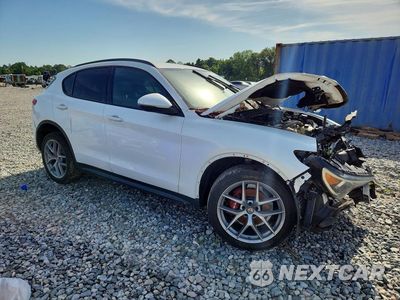 Czwarte zdjęcie samochodu z boku: 2018 ALFA ROMEO STELVIO TI SPORT VIN:ZASFAKNN4J7B84897 - miniatura