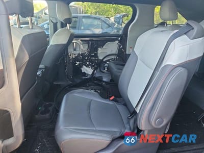 Zdjęcie 11 z 14 samochodu: 2021 TOYOTA SIENNA LE VIN:5TDGSKFC1MS016118 - miniatura