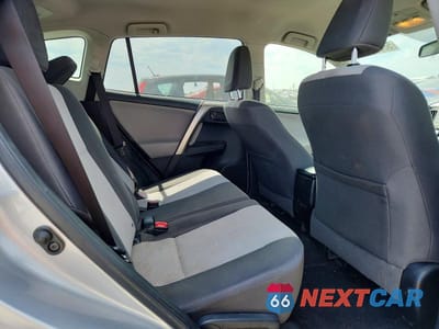Zdjęcie 11 z 13 samochodu: 2015 TOYOTA RAV4 LE VIN:JTMZFREV5FJ040995 - miniatura