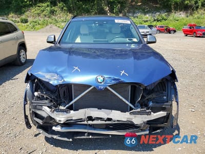 Piąte zdjęcie samochodu w środku: 2018 BMW X3 XDRIVEM40I VIN:5UXTS3C59J0Y94452 - miniatura