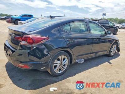 Trzecie zdjęcie samochodu z tyłu: 2020 HYUNDAI ELANTRA VALUE EDITION VIN:KMHD84LF6LU939549 - miniatura
