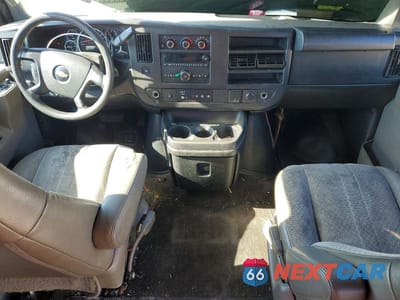 Zdjęcie 8 z 13 samochodu: 2016 CHEVROLET EXPRESS G3500 LT VIN:1GAZGMFG5G1167837 - miniatura