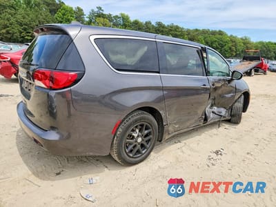Trzecie zdjęcie samochodu z tyłu: 2020 CHRYSLER VOYAGER LX VIN:2C4RC1CG1LR192200 - miniatura