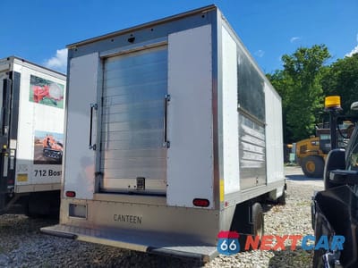 Trzecie zdjęcie samochodu z tyłu: 2020 CHEVROLET EXPRESS REFRIGERATED DELIVERY TRUCK VIN:1HA6GVCG1LN003374 - miniatura