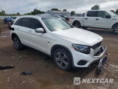 Czwarte zdjęcie samochodu z boku: 2019 MERCEDES-BENZ GLC 350E VIN:WDC0G5EB8KF619510 - miniatura