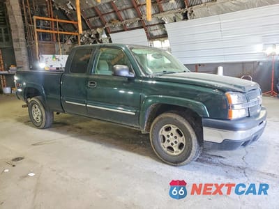 Czwarte zdjęcie samochodu z boku: 2004 CHEVROLET SILVERADO K1500 VIN:1GCEK19T64E178622 - miniatura