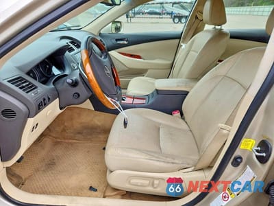 Zdjęcie 7 z 13 samochodu: 2011 LEXUS ES 350 VIN:JTHBK1EG5B2444088 - miniatura
