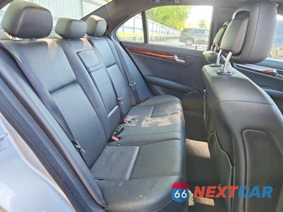 Zdjęcie 10 z 12 samochodu: 2011 MERCEDES-BENZ C 300 4MATIC VIN:WDDGF8BB9BR148615 - miniatura