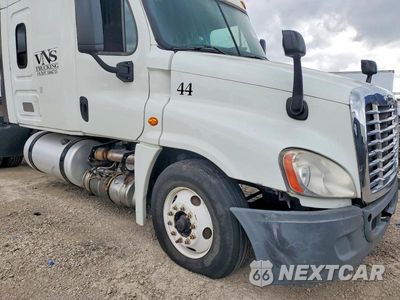 Zdjęcie 9 z 10 samochodu: 2016 FREIGHTLINER CASCADIA 125 SEMI TRUCK VIN:1FUJGLBGXGLHB5895 - miniatura