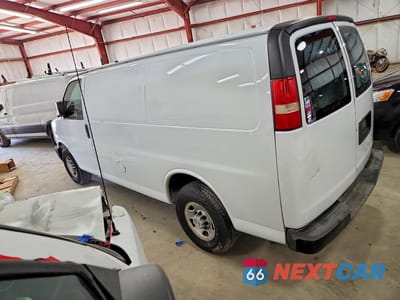 Drugie zdjęcie samochodu z przodu: 2009 CHEVROLET EXPRESS G3500 VIN:1GCHG35KX91118848 - miniatura