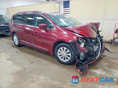 Czwarte zdjęcie samochodu z boku: 2017 CHRYSLER PACIFICA TOURING L VIN:2C4RC1BG4HR559258 - miniatura