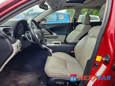 Zdjęcie 7 z 13 samochodu: 2012 LEXUS IS 250 VIN:JTHCF5C25C5054812 - miniatura