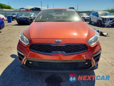 Piąte zdjęcie samochodu w środku: 2020 KIA FORTE GT LINE VIN:3KPF34AD0LE169344 - miniatura