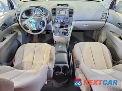 Zdjęcie 8 z 13 samochodu: 2010 KIA SEDONA LX VIN:KNDMG4C39A6343348 - miniatura