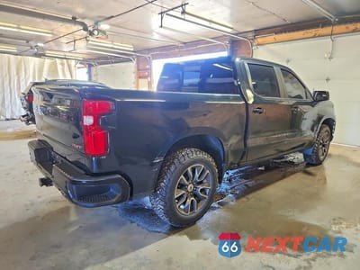 Trzecie zdjęcie samochodu z tyłu: 2021 CHEVROLET SILVERADO K1500 RST VIN:3GCUYEET2MG326409 - miniatura