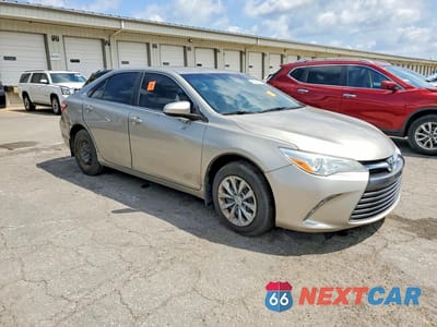 Czwarte zdjęcie samochodu z boku: 2016 TOYOTA CAMRY LE VIN:4T4BF1FK7GR572001 - miniatura
