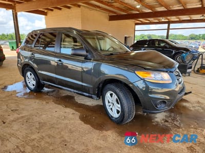 Czwarte zdjęcie samochodu z boku: 2010 HYUNDAI SANTA FE GLS VIN:5NMSG3AB3AH387408 - miniatura