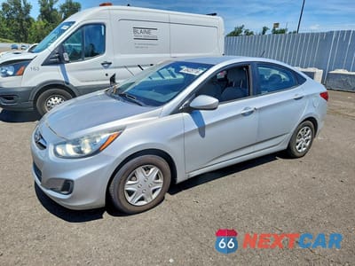 2014 HYUNDAI ACCENT GLS KMHCT4AE6EU758264 - główne zdjęcie licytacji z USA - miniatura