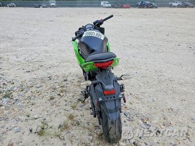 Czwarte zdjęcie samochodu z boku: 2014 KAWASAKI EX650 F VIN:JKAEXEF10EDA16405 - miniatura