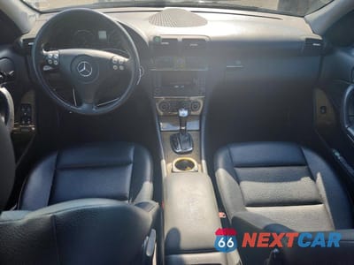 Zdjęcie 8 z 12 samochodu: 2007 MERCEDES-BENZ C 230 VIN:WDBRF52H77F933180 - miniatura