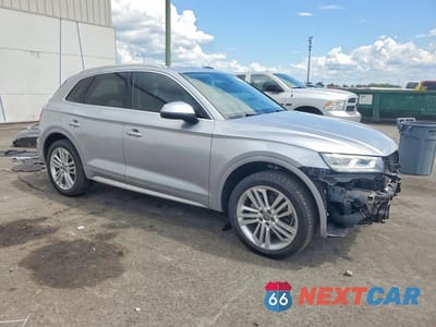 Czwarte zdjęcie samochodu z boku: 2019 AUDI Q5 PREMIUM PLUS VIN:WA1BNAFY9K2038762 - miniatura
