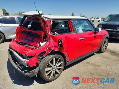 Trzecie zdjęcie samochodu z tyłu: 2024 MINI COOPER VIN:WMW33DH02R2U92058 - miniatura