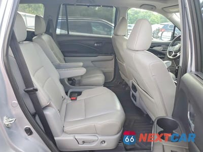 Zdjęcie 11 z 13 samochodu: 2019 HONDA PILOT TOURING VIN:5FNYF6H64KB017241 - miniatura