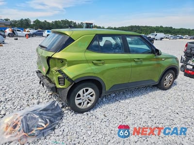 Trzecie zdjęcie samochodu z tyłu: 2022 HYUNDAI VENUE SE VIN:KMHRB8A30NU160058 - miniatura
