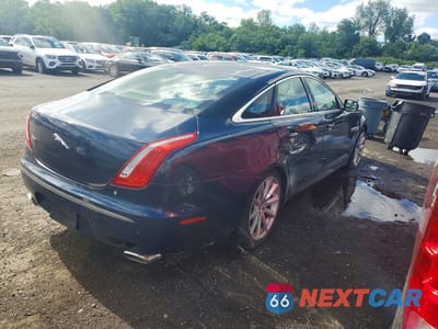 Trzecie zdjęcie samochodu z tyłu: 2011 JAGUAR XJ VIN:SAJWA1CBXBLV12720 - miniatura
