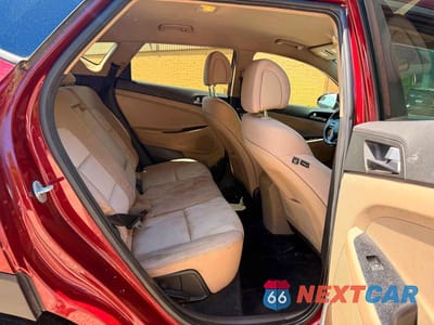 Zdjęcie 6 z 10 samochodu: 2016 HYUNDAI TUCSON SE VIN:KM8J3CA4XGU211803 - miniatura