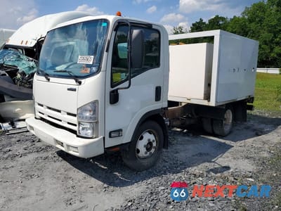2015 ISUZU NPR HD DELIVERY TRUCK 54DC4W1B2FS806015 - główne zdjęcie licytacji z USA - miniatura