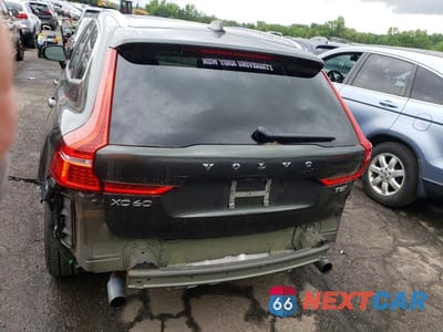 Zdjęcie 6 z 14 samochodu: 2018 VOLVO XC60 T5 VIN:LYV102RK0JB082658 - miniatura