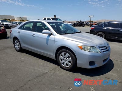 Czwarte zdjęcie samochodu z boku: 2010 TOYOTA CAMRY LE VIN:JTNBF3EK8A3005414 - miniatura