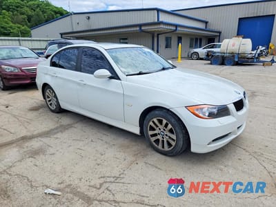 Czwarte zdjęcie samochodu z boku: 2006 BMW 325 XI VIN:WBAVD13516KV07166 - miniatura