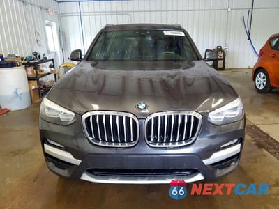 Piąte zdjęcie samochodu w środku: 2019 BMW X3 XDRIVE30I VIN:5UXTR9C51KLE21064 - miniatura