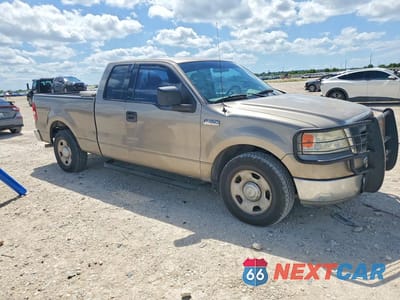 Czwarte zdjęcie samochodu z boku: 2004 FORD F150 VIN:1FTRX12WX4NB11285 - miniatura