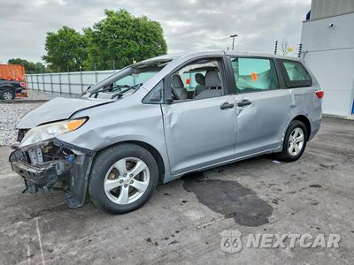 2015 TOYOTA SIENNA L 7-PASSENGER 5TDZK3DC6FS590511 - główne zdjęcie licytacji z USA - miniatura
