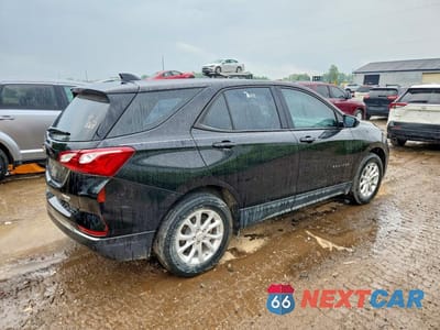 Trzecie zdjęcie samochodu z tyłu: 2018 CHEVROLET EQUINOX LS VIN:3GNAXREV5JL132885 - miniatura