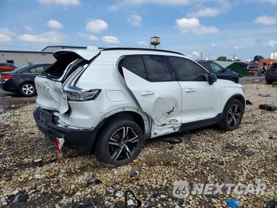 Trzecie zdjęcie samochodu z tyłu: 2024 VOLVO XC40 CORE VIN:YV4L12UK9R2336648 - miniatura