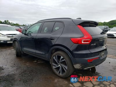 Drugie zdjęcie samochodu z przodu: 2020 VOLVO XC40 T5 R-DESIGN VIN:YV4162UMXL2237290 - miniatura