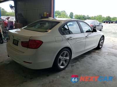 Trzecie zdjęcie samochodu z tyłu: 2014 BMW 328 XI VIN:WBA3B3C58EJ977353 - miniatura