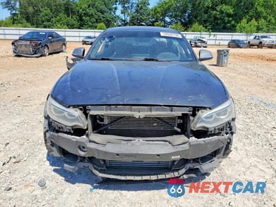 Piąte zdjęcie samochodu w środku: 2016 BMW M235I VIN:WBA1J7C52GV359443 - miniatura