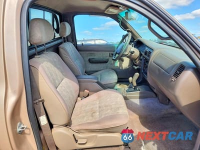 Zdjęcie 10 z 12 samochodu: 2000 TOYOTA TACOMA BASE VIN:4TAPM62N1YZ588492 - miniatura