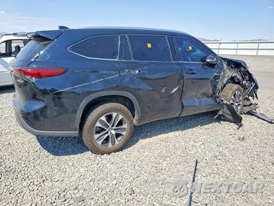 Trzecie zdjęcie samochodu z tyłu: 2021 TOYOTA HIGHLANDER HYBRID XLE VIN:5TDHARAH5MS509089 - miniatura
