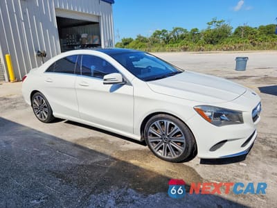 Czwarte zdjęcie samochodu z boku: 2018 MERCEDES-BENZ CLA 250 VIN:WDDSJ4EB8JN680490 - miniatura