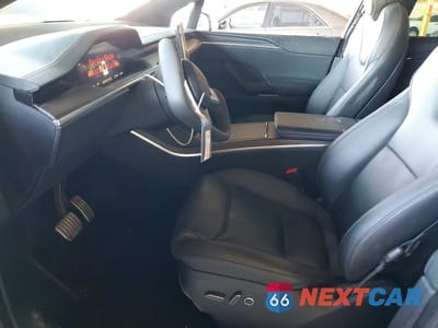 Zdjęcie 7 z 14 samochodu: 2023 TESLA MODEL X VIN:7SAXCBE51PF385766 - miniatura