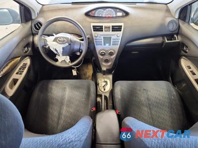 Zdjęcie 8 z 12 samochodu: 2008 TOYOTA YARIS BASE VIN:JTDBT903X81276089 - miniatura