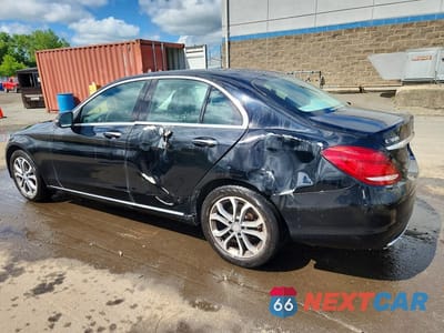 Drugie zdjęcie samochodu z przodu: 2017 MERCEDES-BENZ C 300 4MATIC VIN:55SWF4KB9HU185644 - miniatura